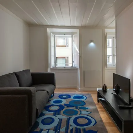 Principe Real In Quiet Street Apartment Lisbon